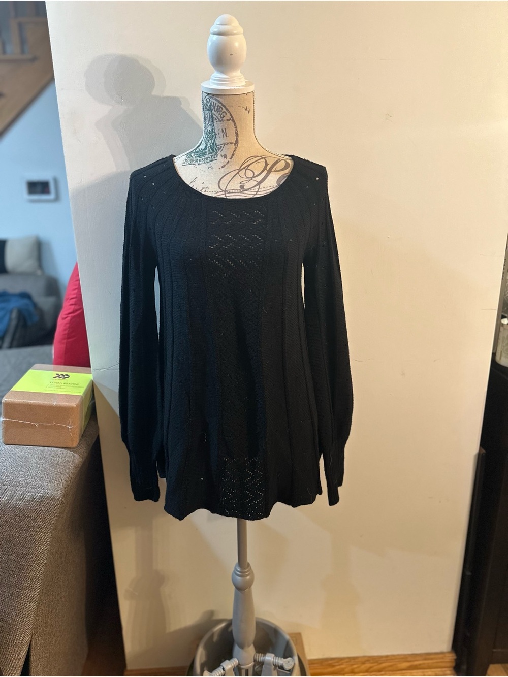 Laundry by Design Black Scoop Neck Lightweight Knit Sweater